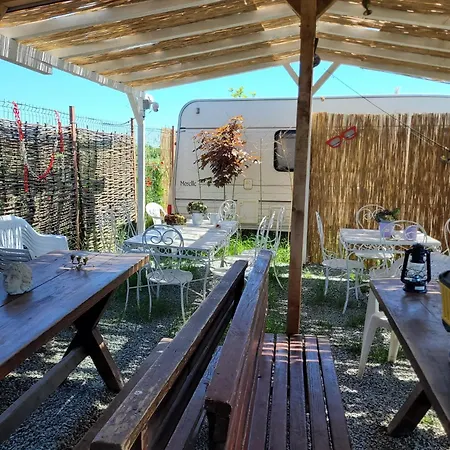 Κάμπινγκ Makeeda Vama Veche